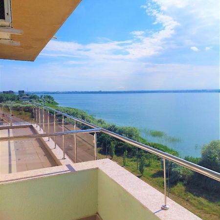 North Club Apartments Mamaia Luaran gambar