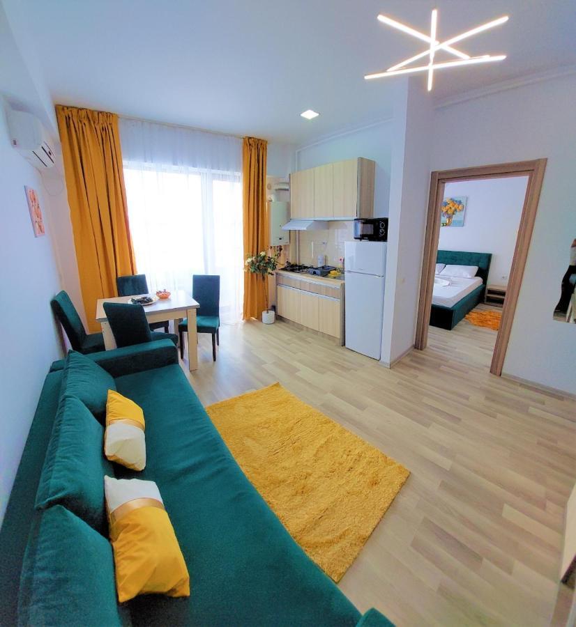 North Club Apartments Mamaia Luaran gambar
