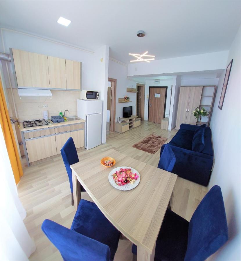 North Club Apartments Mamaia Luaran gambar